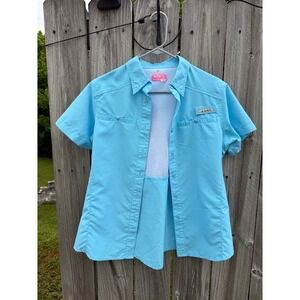 Columbia Women’s Short Sleeve Button-Down Shirt in Sky Blue